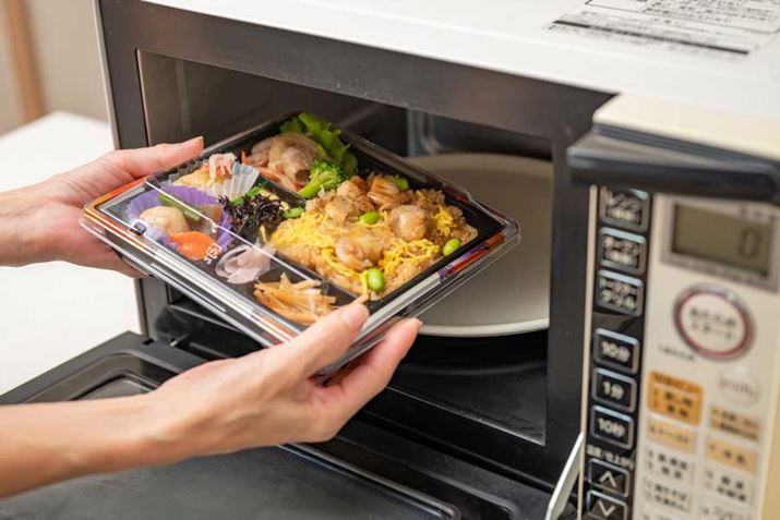 Lò vi sóng nhỏ gọn cho người sống một mình