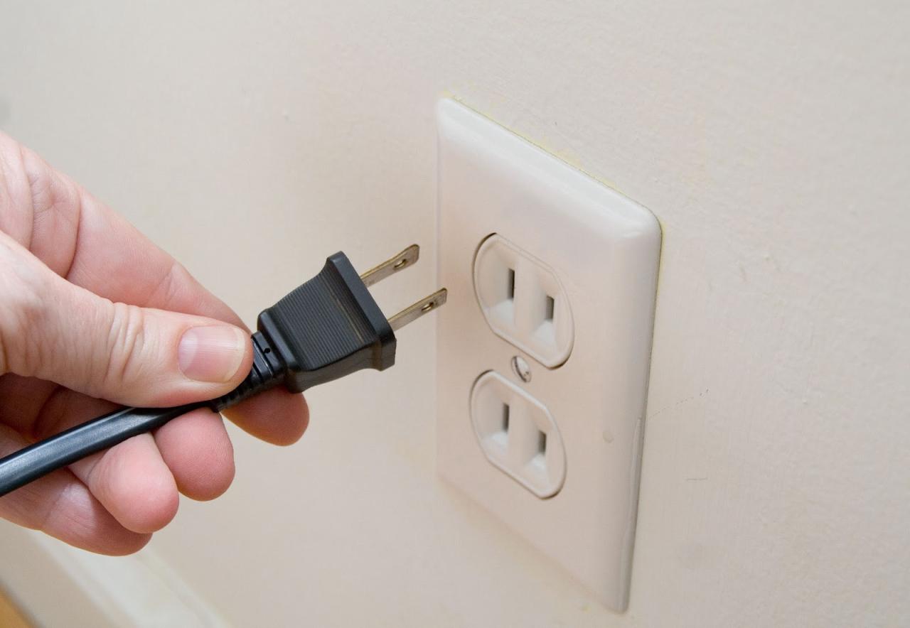 Nhật thường sử dụng điện 100V/50-60Hz trong khi lưới điện Việt Nam là 220V