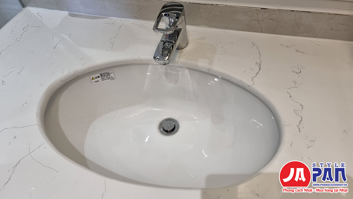 Chậu rửa mặt Toto L532 âm bàn tròn | Thiết kế nhỏ gọn sang trọng 3 Chậu rửa mặt Toto L532 âm bàn tròn | Thiết kế nhỏ gọn sang trọng - Ảnh 3