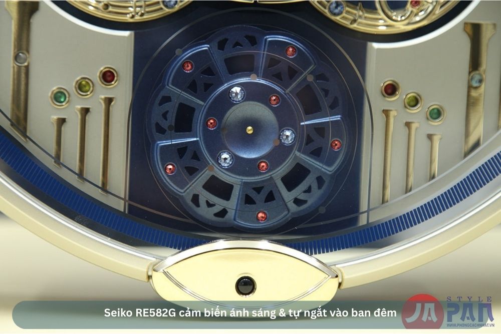 Seiko RE582G cảm biến ánh sáng & tự ngắt vào ban đêm