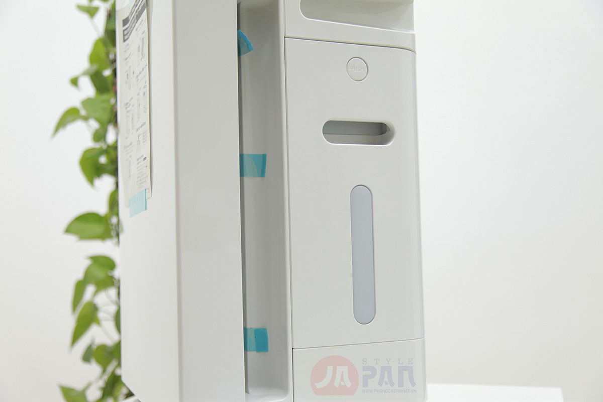 1 1640359628 3811898772 loc khong khi daikin ack70w w 7