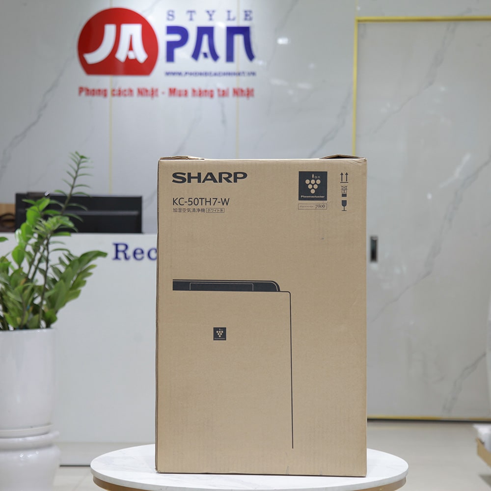 Máy lọc không khí Sharp KC-50TH7-W | Lọc bụi, tạo ẩm, vận hành êm ái 2 Hộp đóng gói máy lọc không khí Sharp KC-50TH7-W
