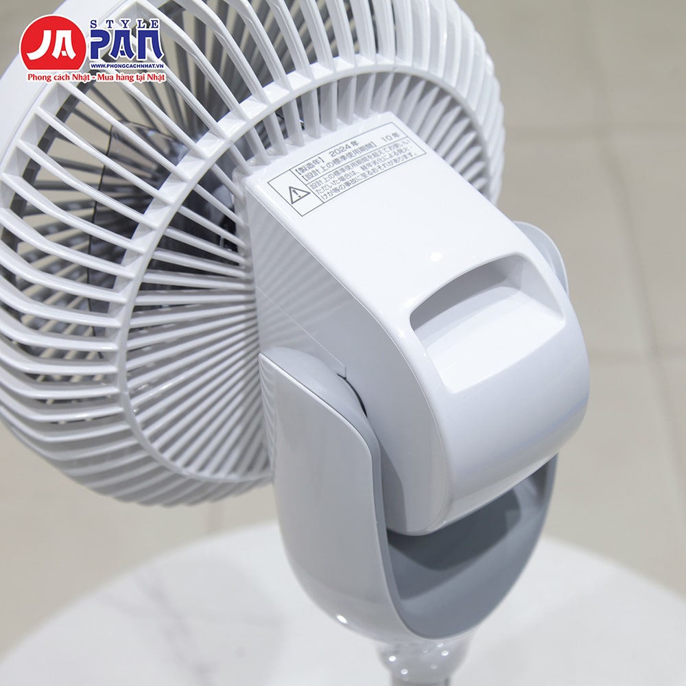 Quạt Sharp PJ-R2DS | Quạt tuần hoàn động cơ DC, xoay 3D 34 Động cơ DC tiết kiệm điện trên quạt Sharp PJ-R2DS giúp quạt có chế độ ban đêm cực kỳ yên tĩnh